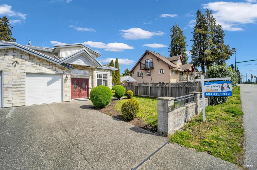 5871 RUMBLE STREET, Burnaby BC V5J 2C3, Burnaby BC — Residential for Sale - Photo 2