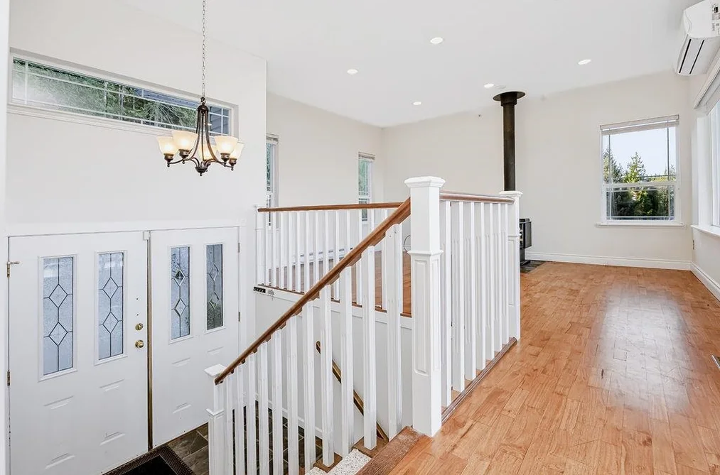 5872 Deerhorn Drive, Sechelt, BC - House for Sale - Photo 6 of 40 5872 Deerhorn Drive, Sechelt, BC - House for Sale - Photo 6 of 40