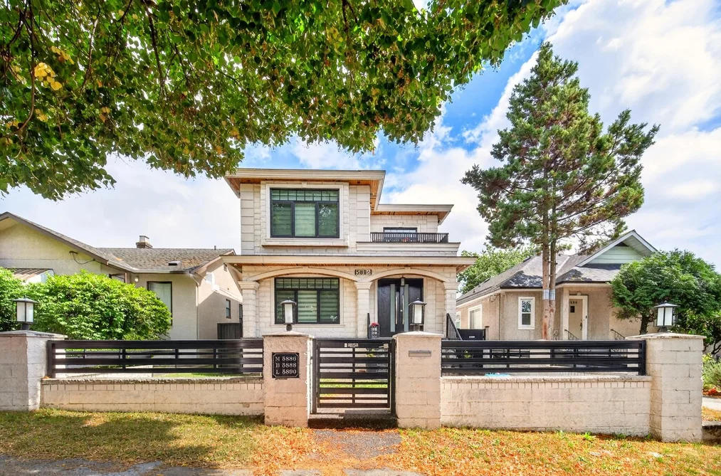 House for sale at 5886 Sherbrooke Street Vancouver British Columbia - MLS: R3138142