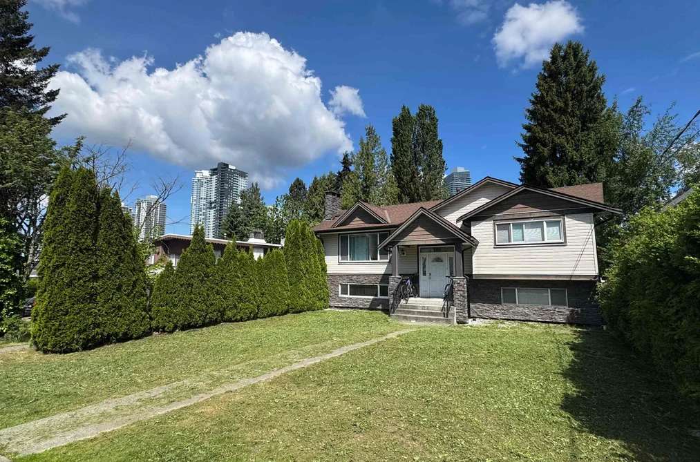Half Duplex for sale at 589 Foster Avenue Coquitlam British Columbia - MLS: R3123020