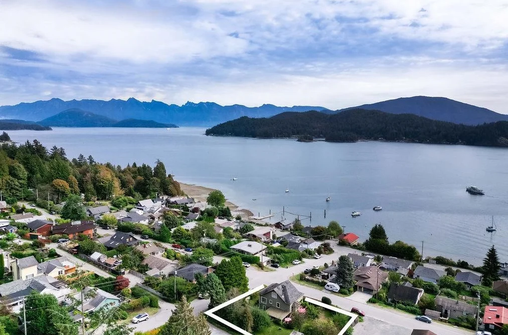 House for sale at 589 Seaview Road Gibsons British Columbia - MLS: R3049847