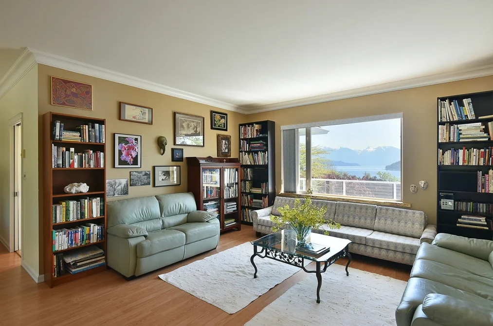 590-592 N FLETCHER ROAD, Gibsons BC V0N 1V9, Gibsons BC — Residential for Sale - Photo 2