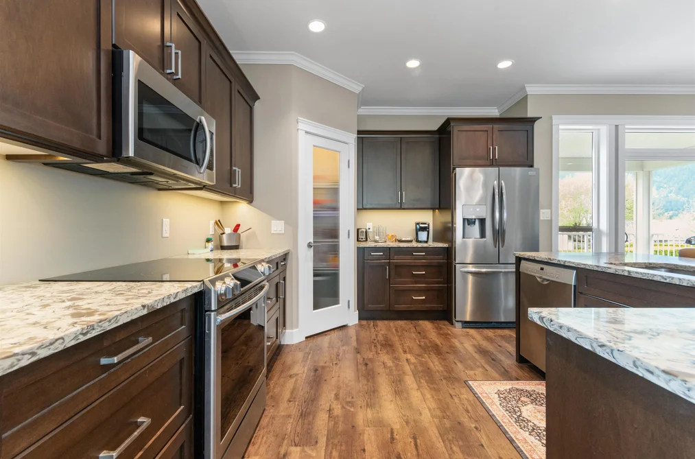 590 SKAGIT AVENUE, Hope BC V0X 1L0, Hope BC — Residential for Sale - Photo 3