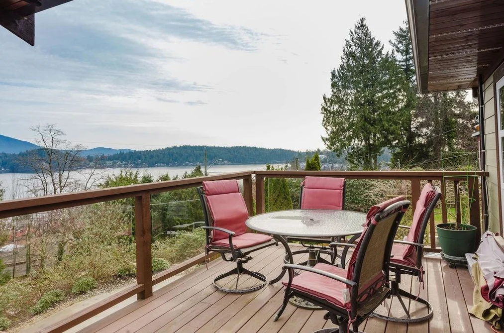 591 GIBSONS WAY, Gibsons BC V0N 1V9, Gibsons BC — Residential for Sale - Photo 3