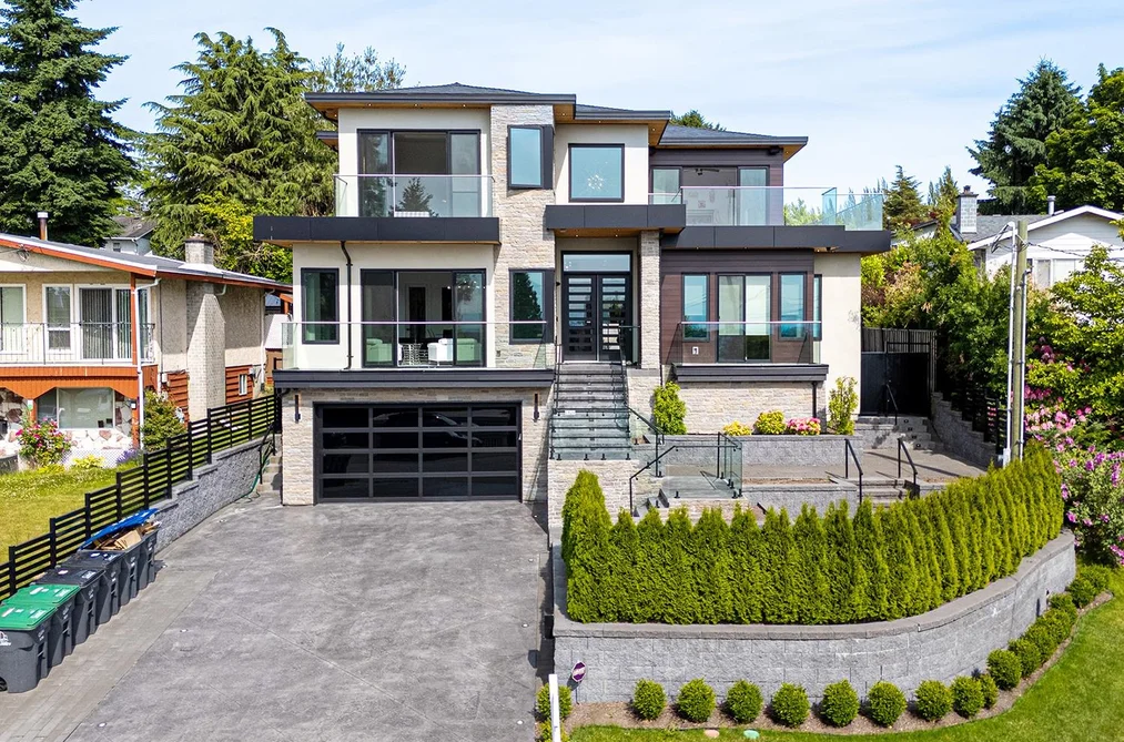 House for sale at 5920 181 Street Surrey British Columbia - MLS: R3075270