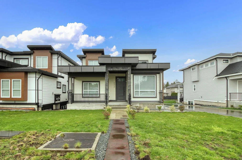 House for sale at 5942 168 Street Surrey British Columbia - MLS: R3106984
