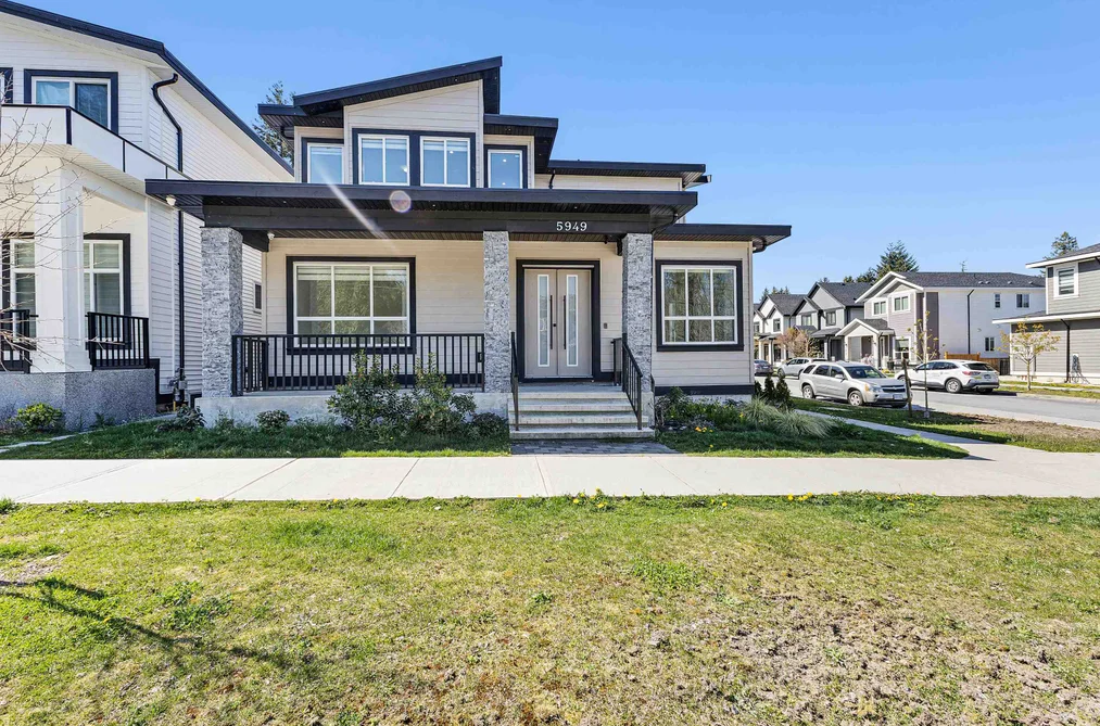 House for sale at 5949 142 Street Surrey British Columbia - MLS: R3108408