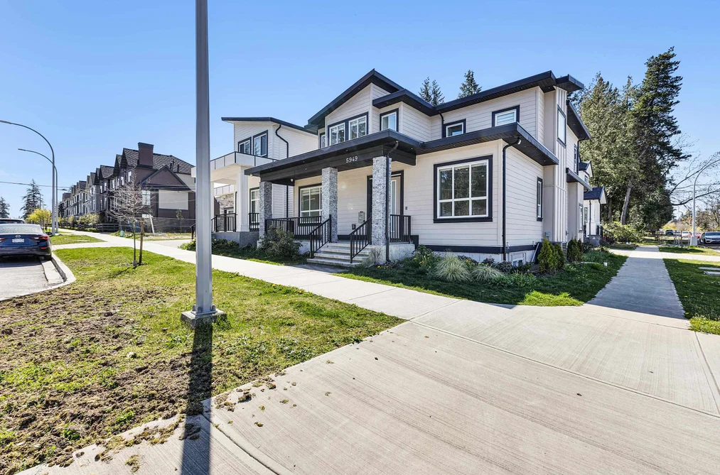 5949 142 STREET, Surrey BC V3X 1C8, Surrey BC — Residential for Sale - Photo 2