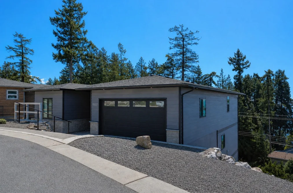House for sale at 5957 Barnacle Place Sechelt British Columbia - MLS: R3115853