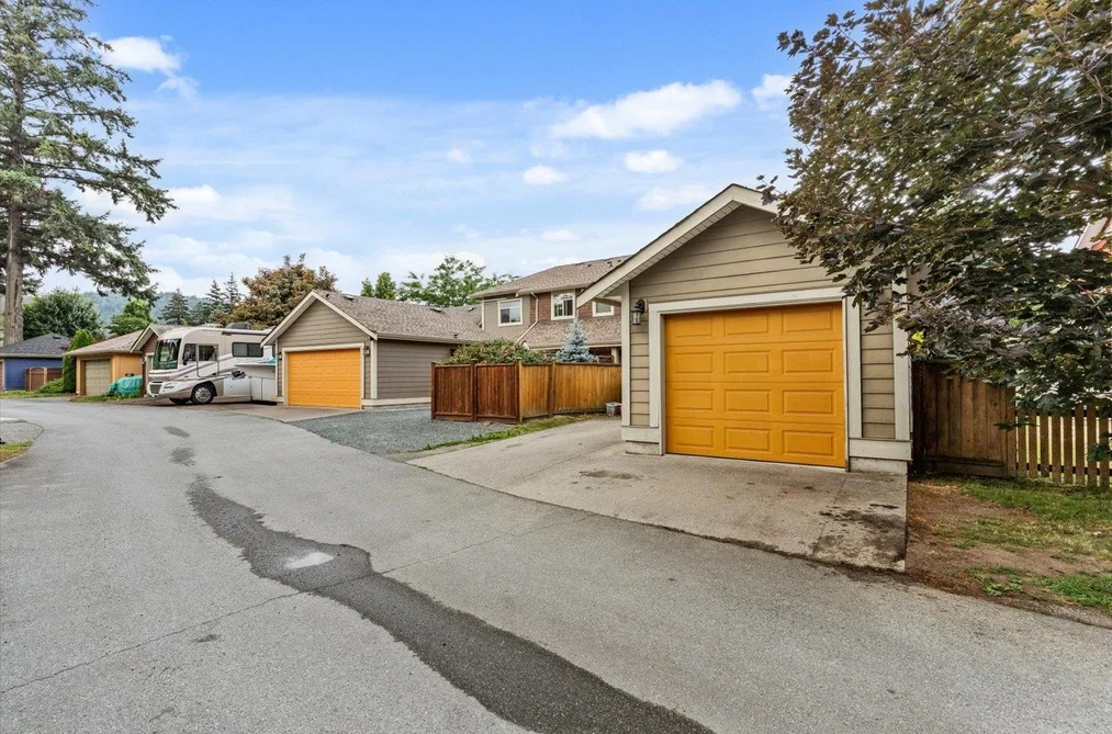 5976 MATSQUI STREET, Chilliwack BC V2R 0G6, Chilliwack BC — Residential for Sale — Photo 33 of 38
