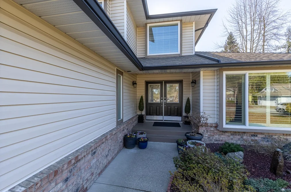 5976 SOUTHPARK GROVE, Surrey BC V3X 2B9, Surrey BC — Residential for Sale - Photo 2
