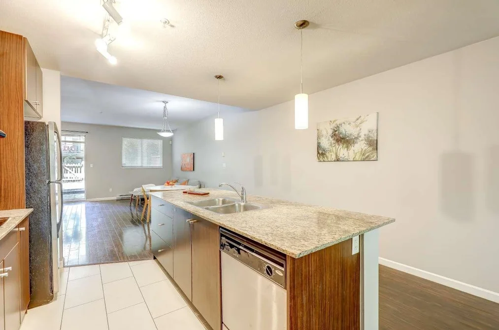 6 10058 153 STREET, Surrey BC V3R 4M3, Surrey BC — Residential for Sale — Photo 8 of 29