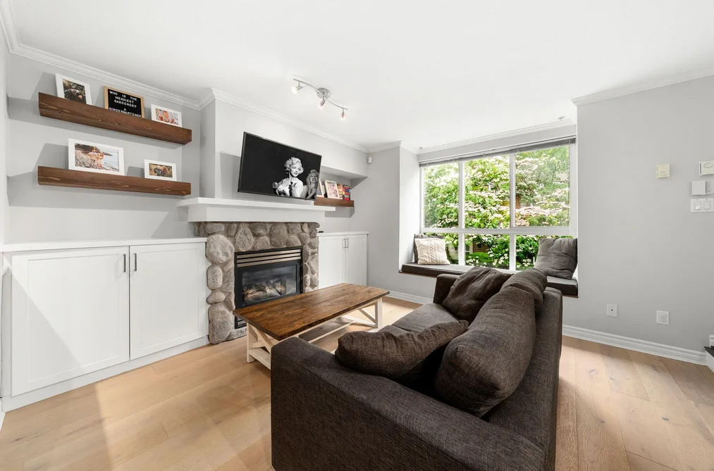 6 1073 LYNN VALLEY ROAD, North Vancouver BC V7J 1Z6, North Vancouver BC — Residential for Sale — Photo 6 of 24
