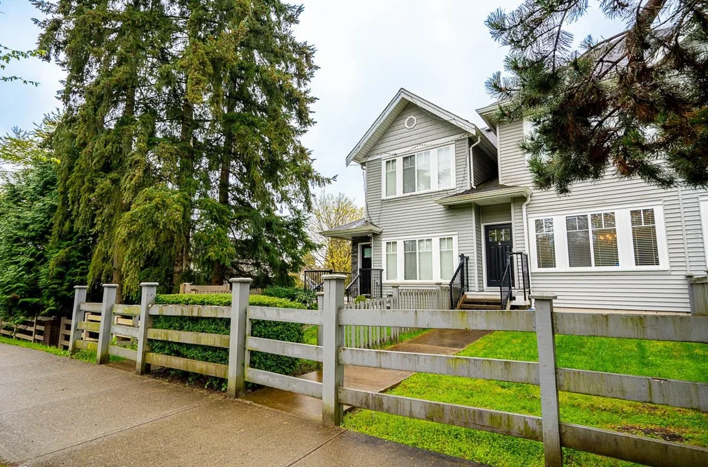6 13864 HYLAND ROAD, Surrey BC V3W 2C3, Surrey BC — Residential for Sale - Photo 3