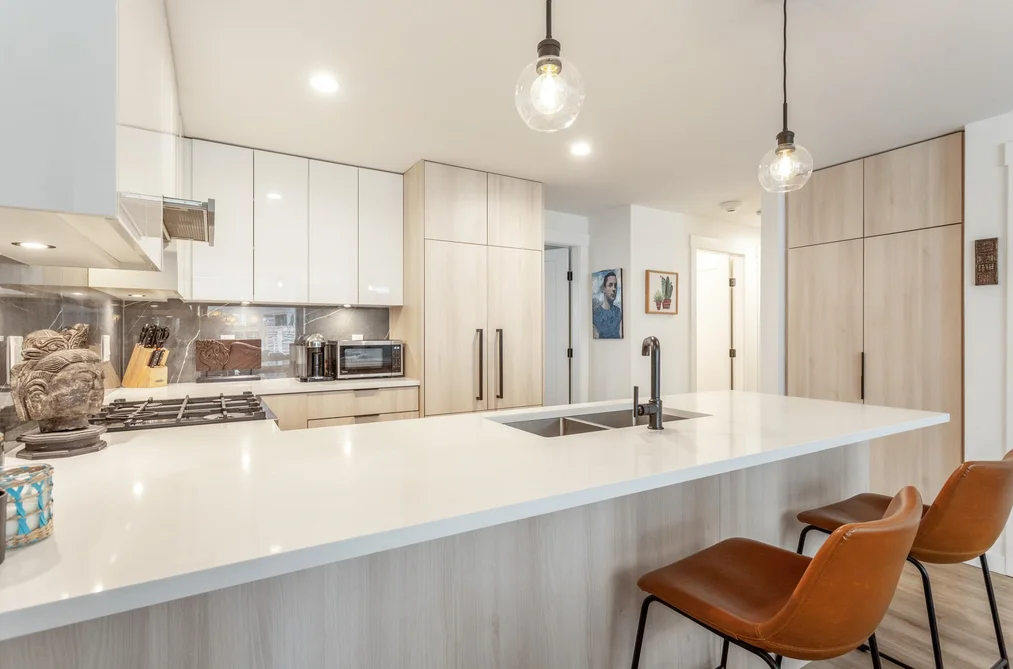 6 237 RIDGEWAY AVENUE, North Vancouver BC V7L 0H6, North Vancouver BC — Residential for Sale - Photo 2