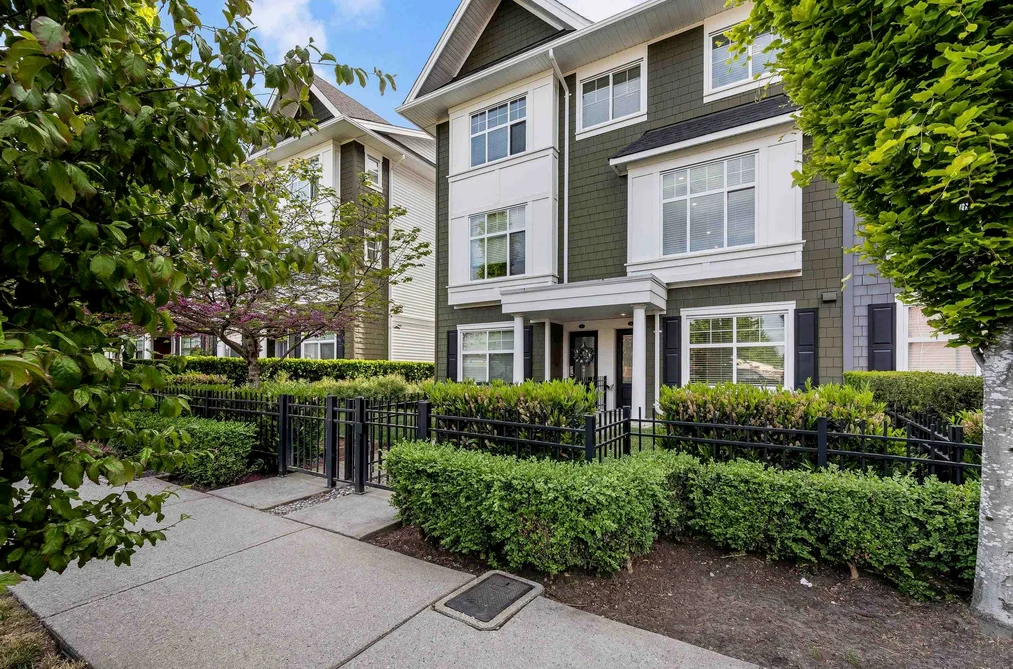 Townhouse for sale at 6 27735 Roundhouse Drive Abbotsford British Columbia - MLS: R3123915