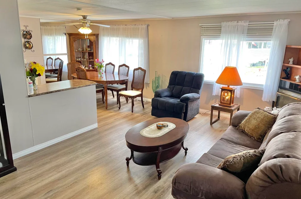 6 31313 LIVINGSTONE AVENUE, Abbotsford BC V2T 4T2, Abbotsford BC — Residential for Sale - Photo 2