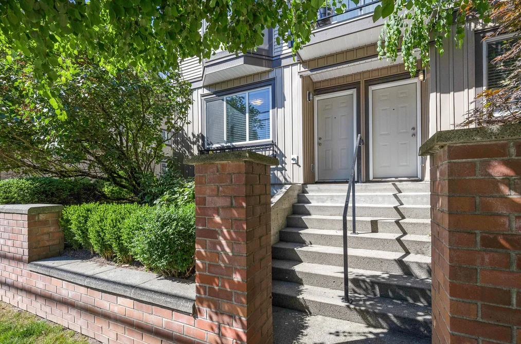 6 32501 FRASER CRESCENT, Mission BC V2V 1C5, Mission BC — Residential for Sale - Photo 2