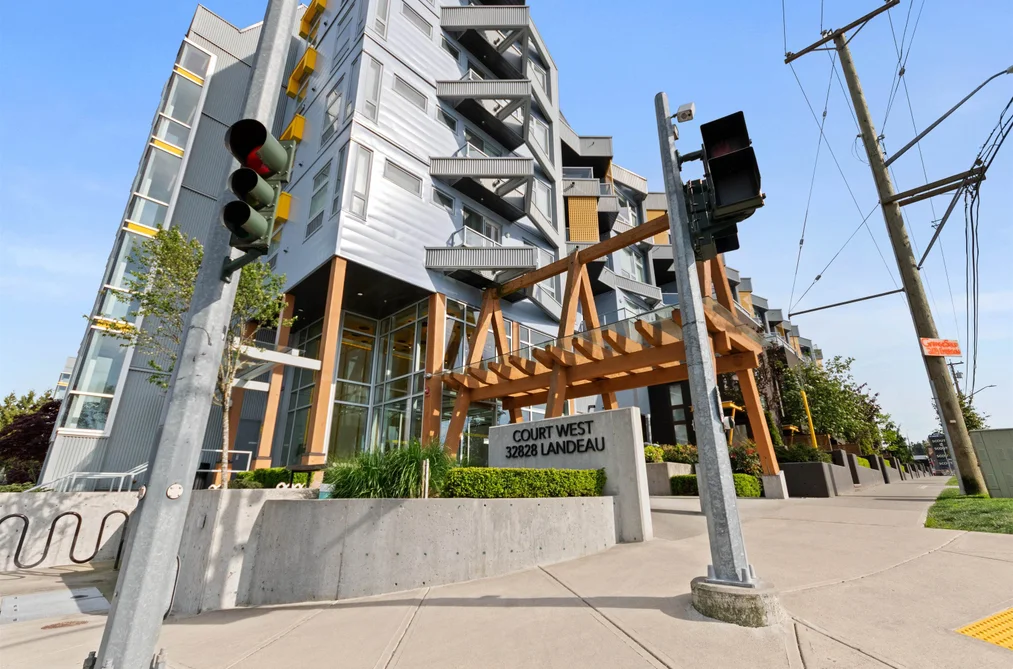Condo for sale at 6 32828 Landeau Place Abbotsford British Columbia - MLS: R3126021