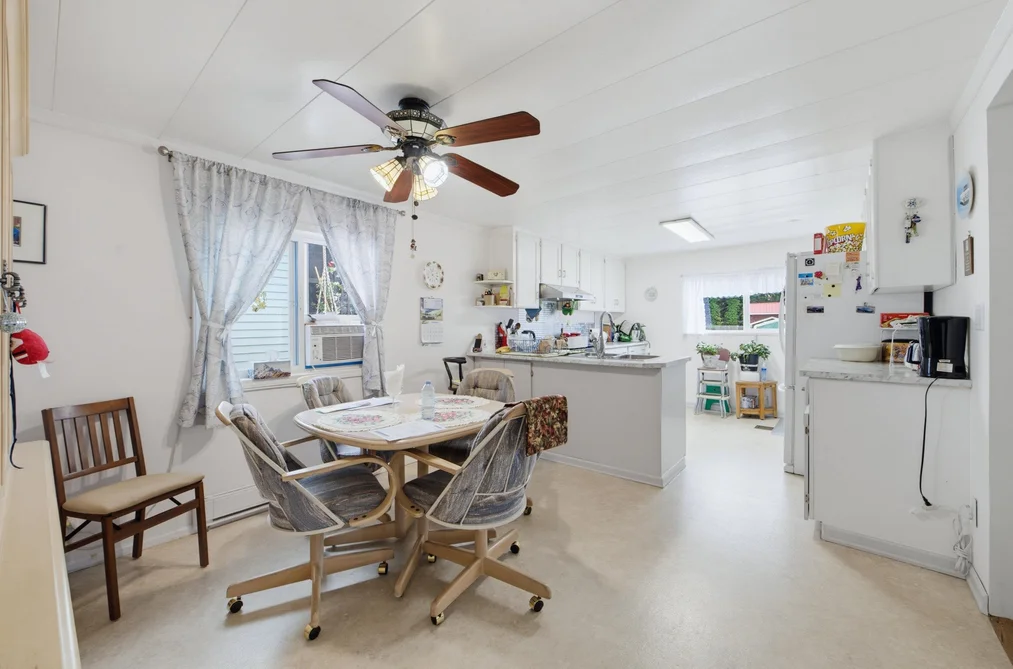 6-41711 Taylor Road, Mission, BC - Manufactured Home for Sale - Photo 12 of 40 6-41711 Taylor Road, Mission, BC - Manufactured Home for Sale - Photo 12 of 40