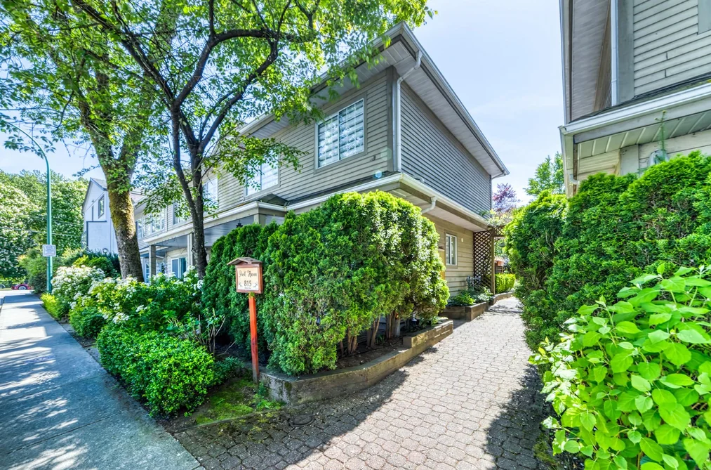 6 815 TOBRUCK AVENUE, North Vancouver BC V7P 1V9, North Vancouver BC — Residential for Sale - Photo 2