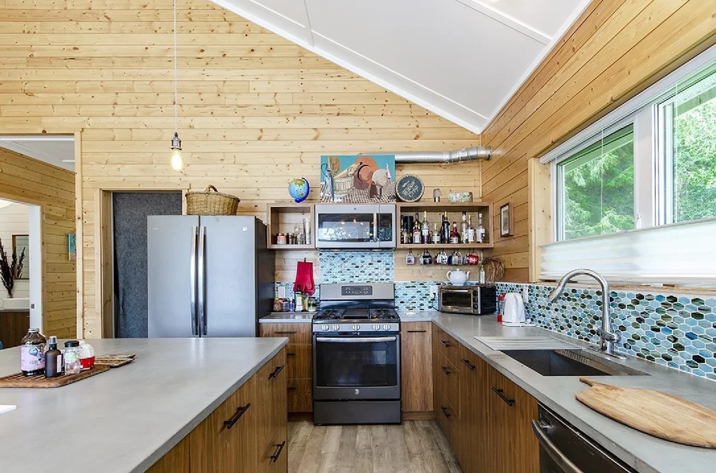 6 BRIGHTON BEACH, North Vancouver BC V0V 0V0, North Vancouver BC — Residential for Sale - Photo 5