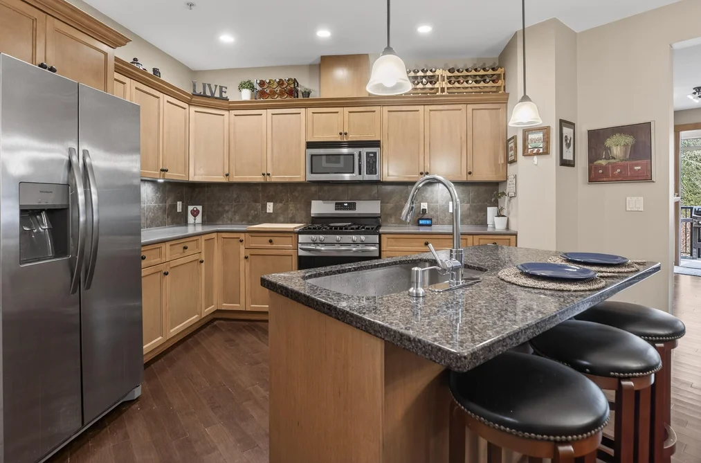 60-24185 106B Avenue, Maple Ridge, BC - Townhouse for Sale - Photo 8 of 40 60-24185 106B Avenue, Maple Ridge, BC - Townhouse for Sale - Photo 8 of 40