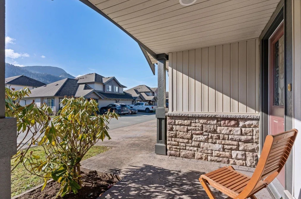 60 44523 MCLAREN DRIVE, Chilliwack BC V2R 0C2, Chilliwack BC — Residential for Sale - Photo 2