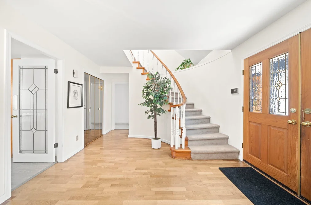 600 CLEARWATER WAY, Coquitlam BC V3C 5W4, Coquitlam BC — Residential for Sale - Photo 5