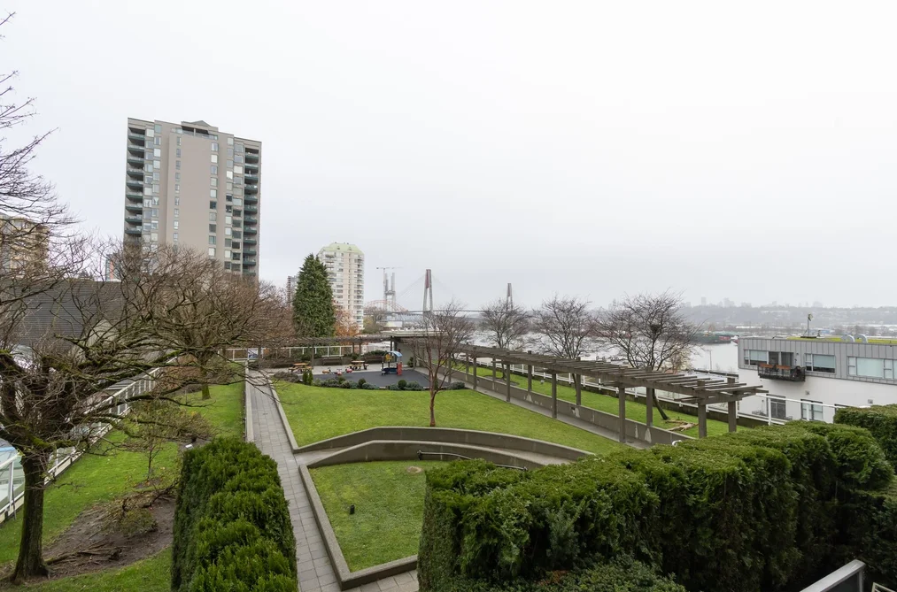 601 39 SIXTH STREET, New Westminster BC V3L 0B3, New Westminster BC — Residential for Sale — Photo 4 of 40