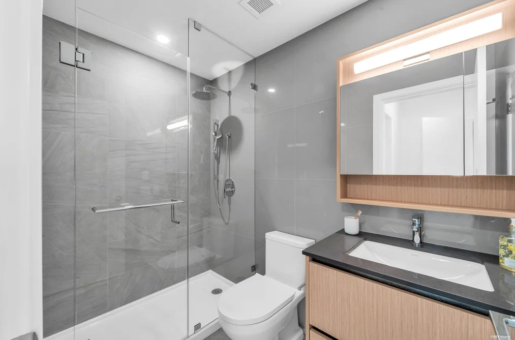 601 7977 LANSDOWNE ROAD, Richmond, BC — Residential for Sale — Photo 12 of 32