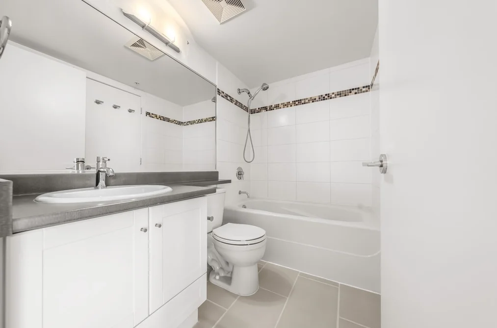 601 813 AGNES STREET, New Westminster, BC — Residential for Sale — Photo 14 of 31