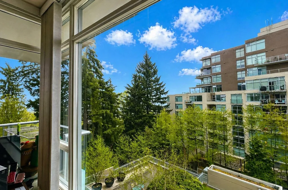 Condo for sale at 601 9266 University Crescent Burnaby British Columbia - MLS: R3116365