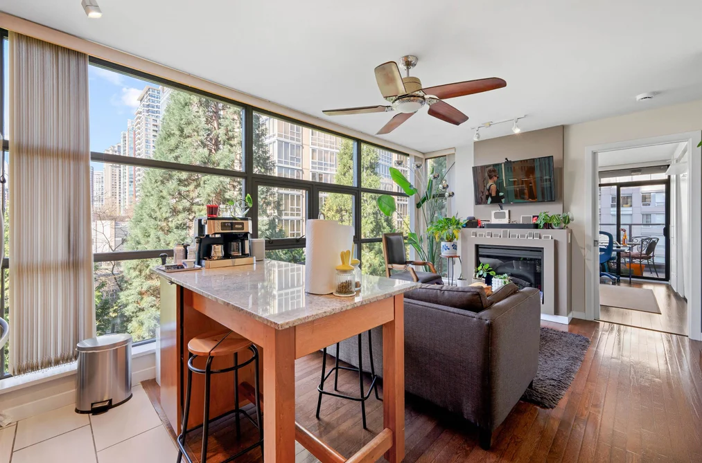 601 989 BEATTY STREET, Vancouver BC V6Z 3C2, Vancouver BC — Residential for Sale - Photo 2