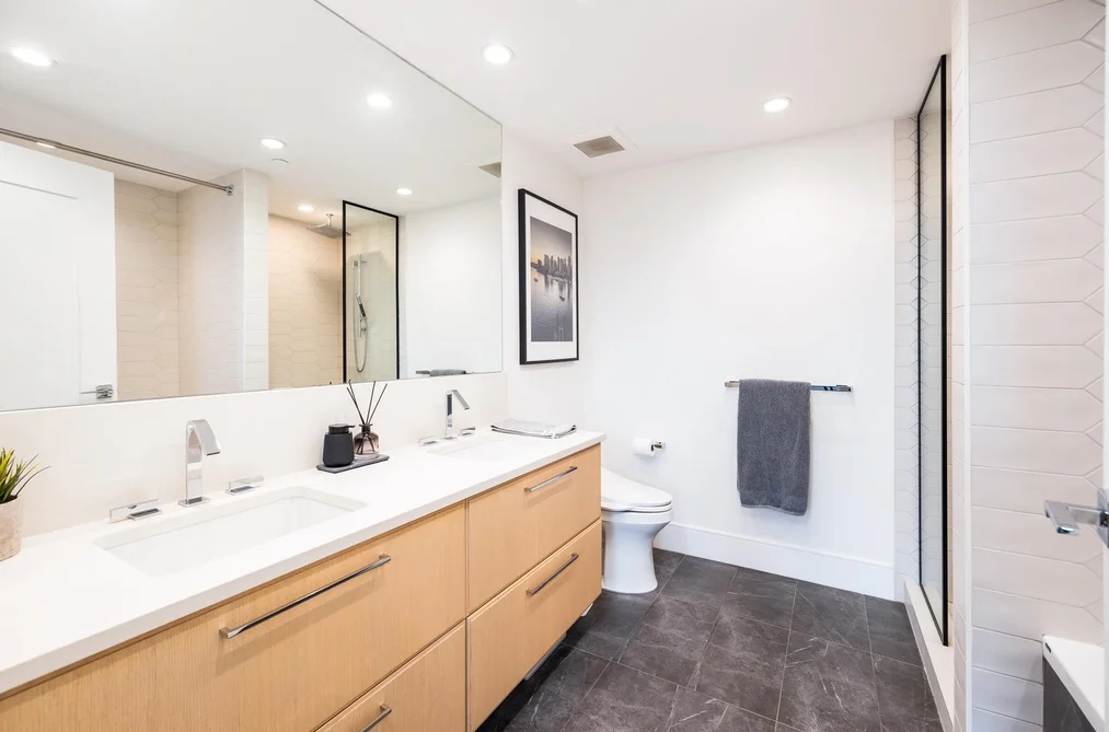 601 W 31st Avenue, Vancouver, BC - Townhouse for Sale - Photo 17 of 25 601 W 31st Avenue, Vancouver, BC - Townhouse for Sale - Photo 17 of 25