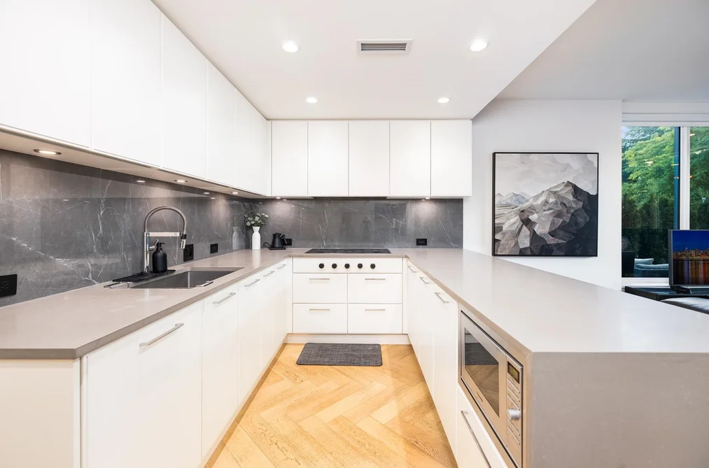 601 W 31st Avenue, Vancouver, BC - Townhouse for Sale - Photo 9 of 25 601 W 31st Avenue, Vancouver, BC - Townhouse for Sale - Photo 9 of 25
