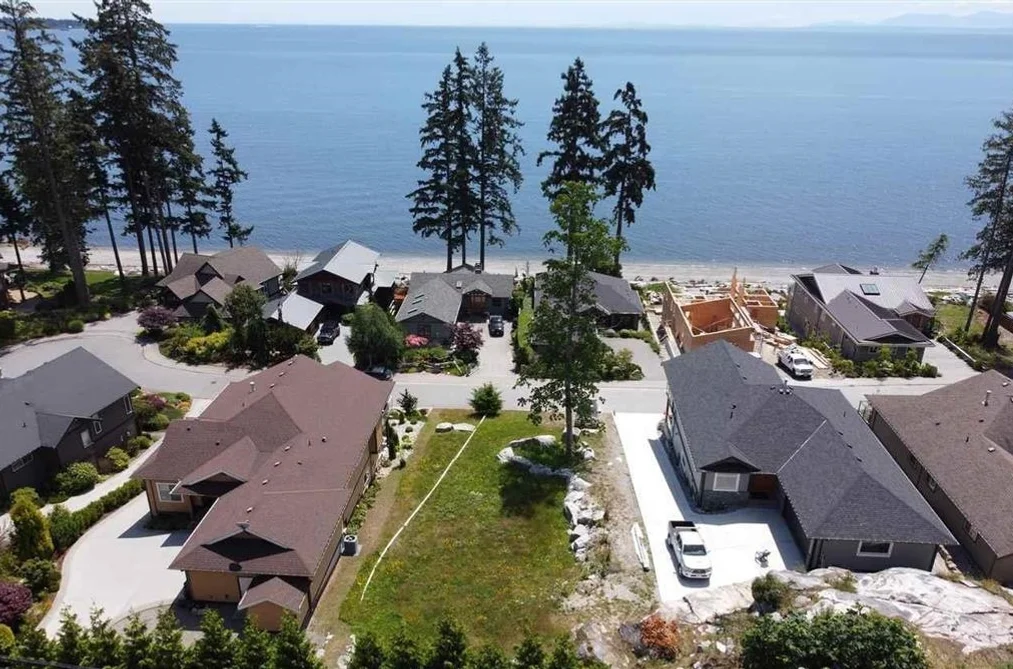 Property for sale at 6014 Silverstone Lane Sechelt British Columbia - MLS: R2937706