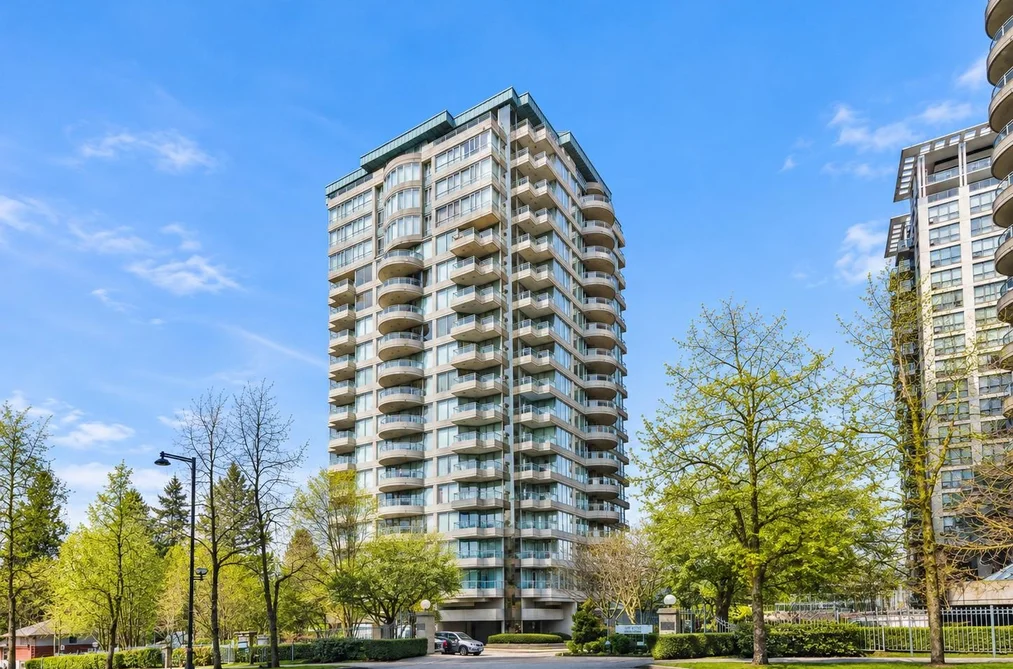 Condo for sale at 602 13353 108 Avenue Surrey British Columbia - MLS: R3161674