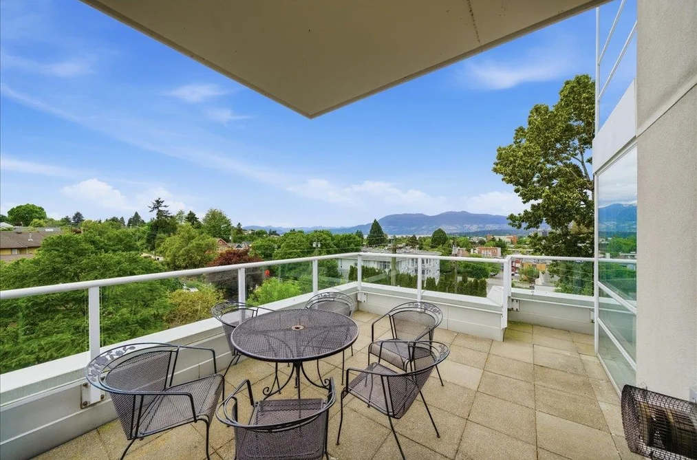 Condo for sale at 602 1818 W 6th Avenue Vancouver British Columbia - MLS: R3126619