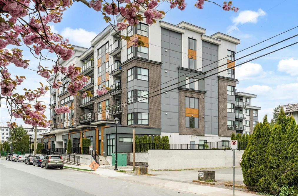 Condo for sale at 602 20695 Eastleigh Crescent Langley British Columbia - MLS: R3114896