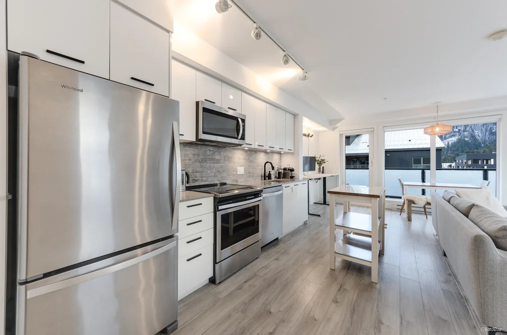 602 38013 THIRD AVENUE, Squamish BC V8B 0Z8, Squamish BC — Residential for Sale - Photo 3