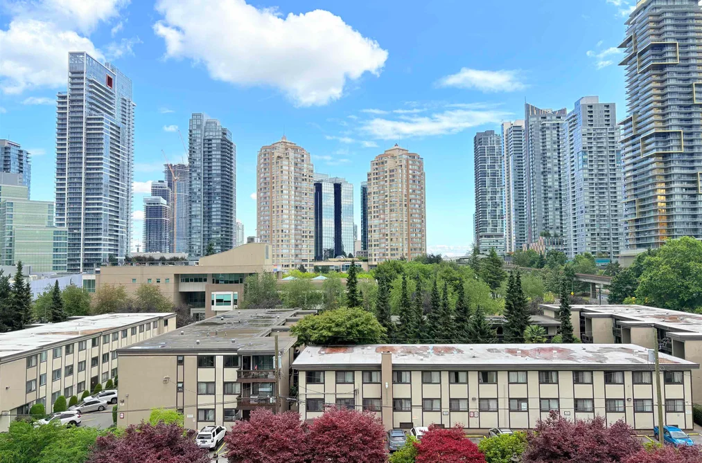 Condo for sale at 602 4333 Central Boulevard Burnaby British Columbia - MLS: R3147619