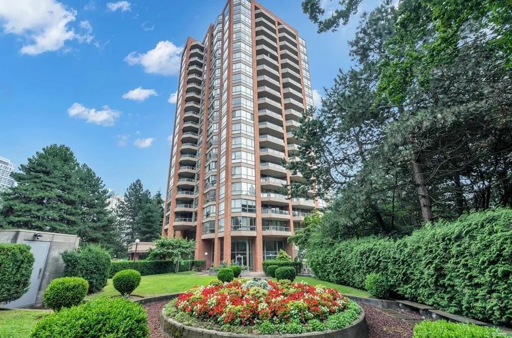 Condo for sale at 602 4350 Beresford Street Burnaby British Columbia - MLS: R3157114