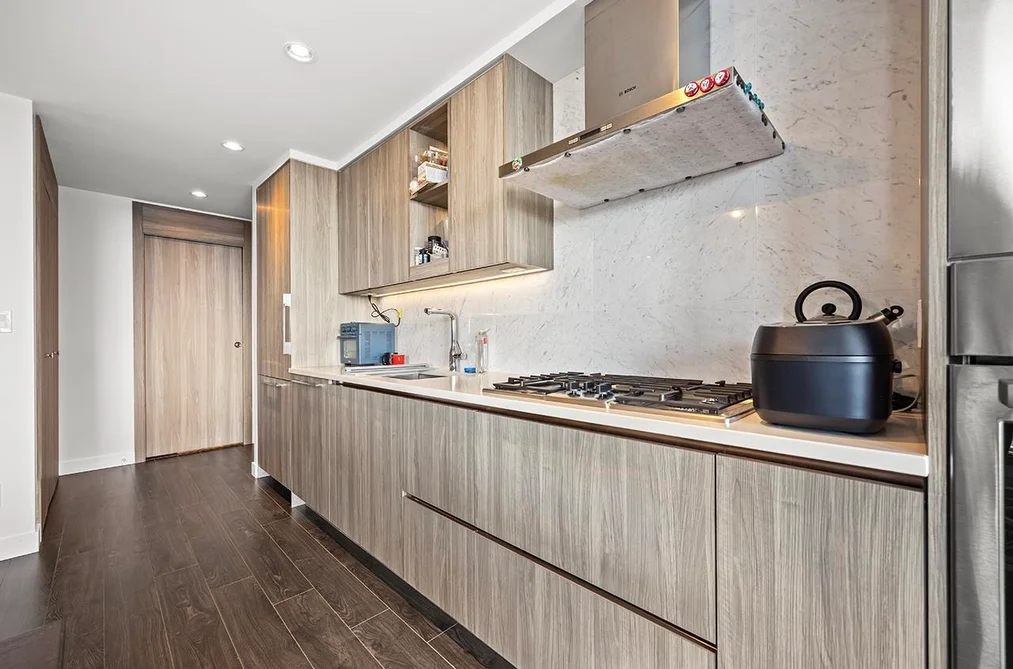 602 4730 LOUGHEED HIGHWAY, Burnaby BC V5C 0M9, Burnaby BC — Residential for Sale - Photo 3