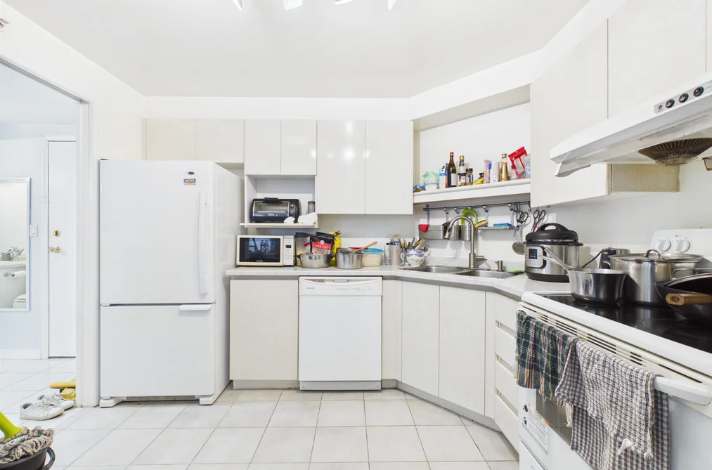 602 7995 WESTMINSTER HIGHWAY, Richmond BC V6Y 3Y5, Richmond BC — Residential for Sale — Photo 14 of 20