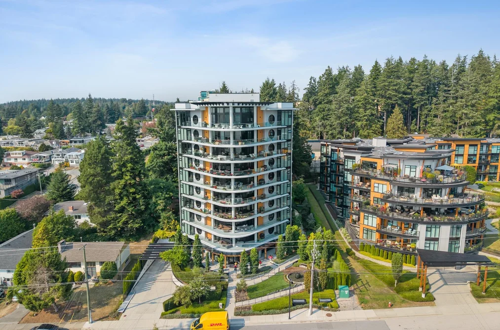 Condo for sale at 603 14825 Thrift Avenue White Rock British Columbia - MLS: R3161075