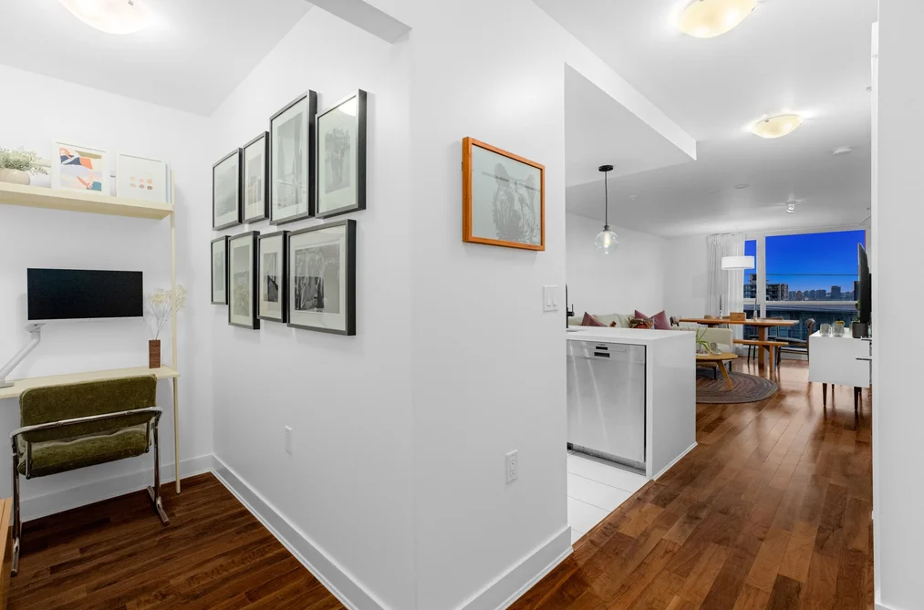 603 160 W 3RD STREET, North Vancouver BC V7M 0A9, North Vancouver BC — Residential for Sale - Photo 2