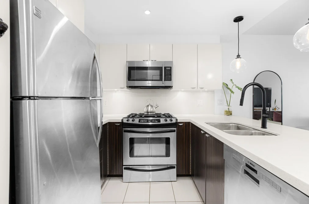 603 160 W 3RD STREET, North Vancouver BC V7M 0A9, North Vancouver BC — Residential for Sale — Photo 7 of 31