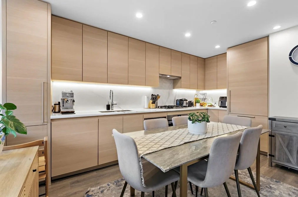 Condo for sale at 603 305 Morrissey Road Port Moody British Columbia - MLS: R3110989