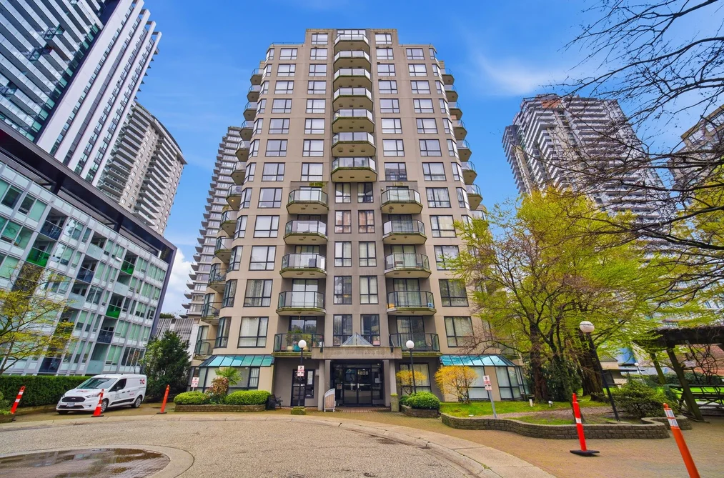 Condo for sale at 603 828 Agnes Street New Westminster British Columbia - MLS: R3107255